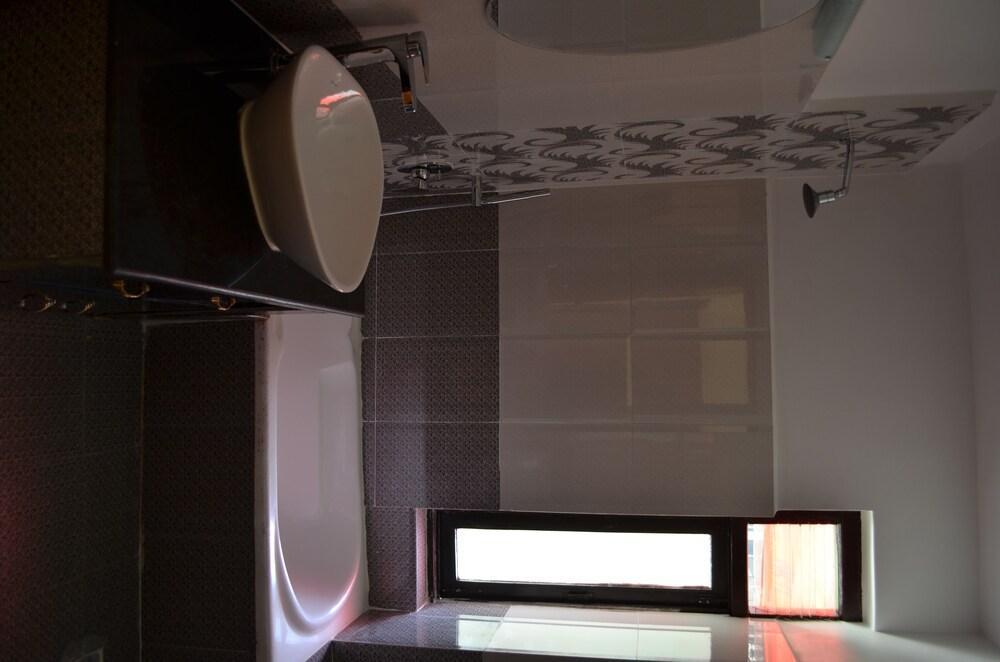 Hotel Amaryllis Катманду Екстериор снимка