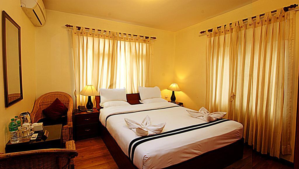 Hotel Amaryllis Катманду Екстериор снимка