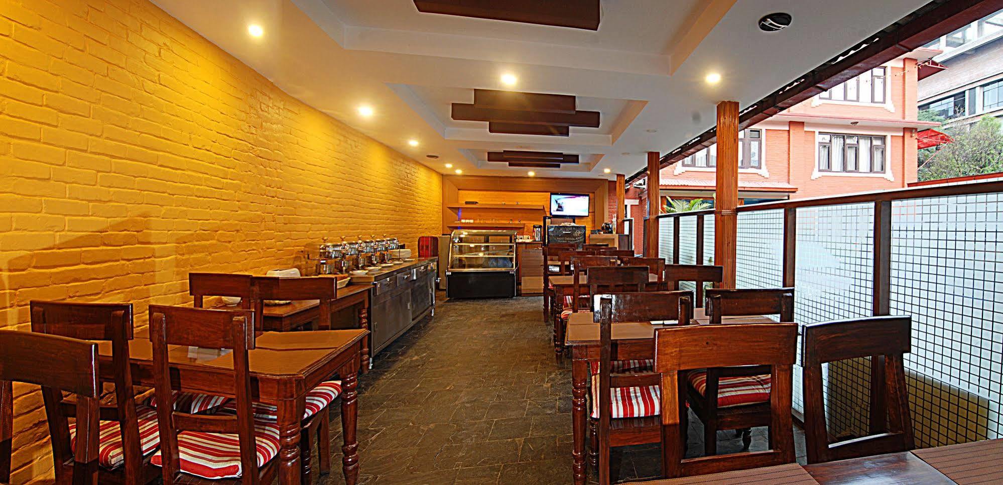 Hotel Amaryllis Катманду Екстериор снимка