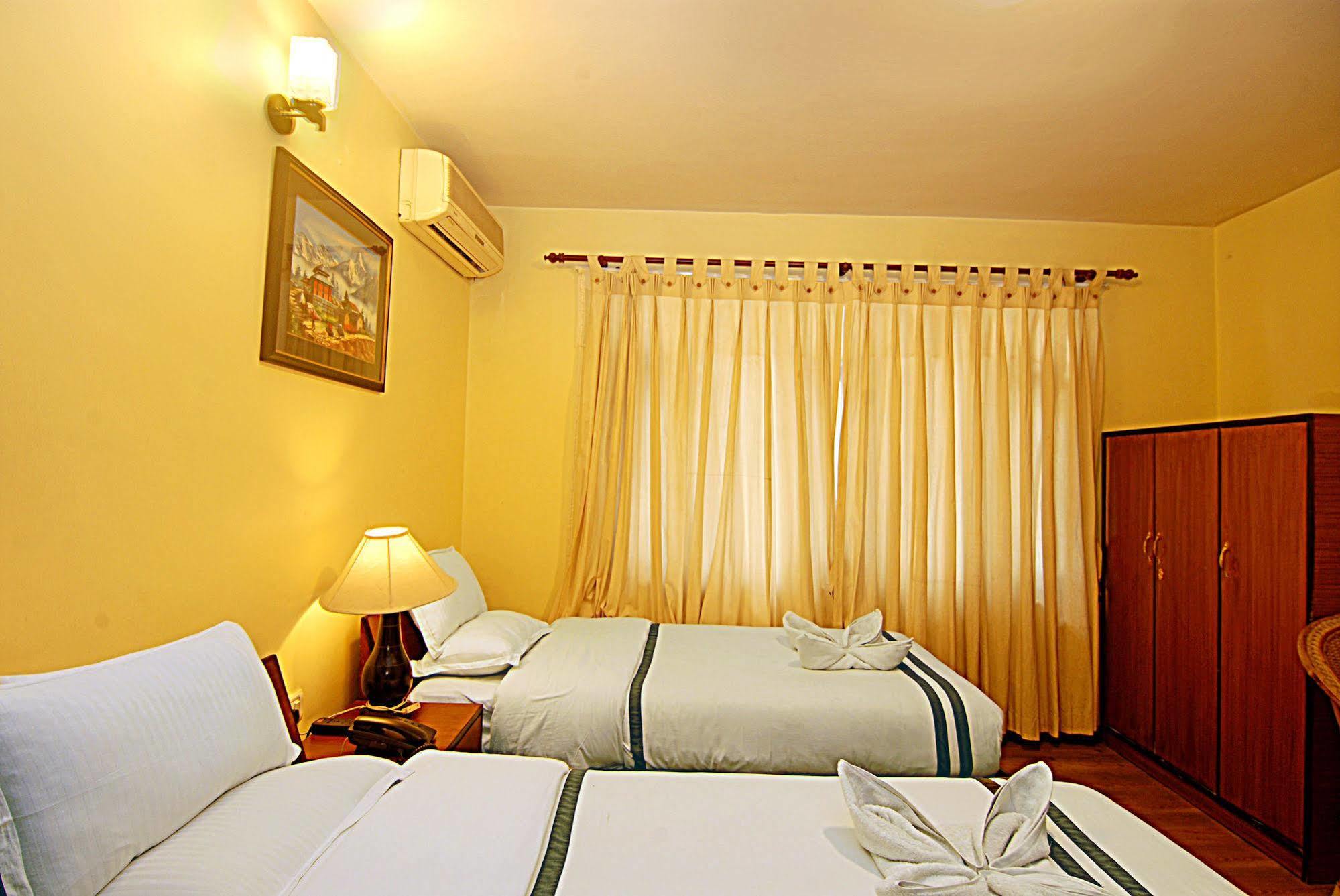 Hotel Amaryllis Катманду Екстериор снимка