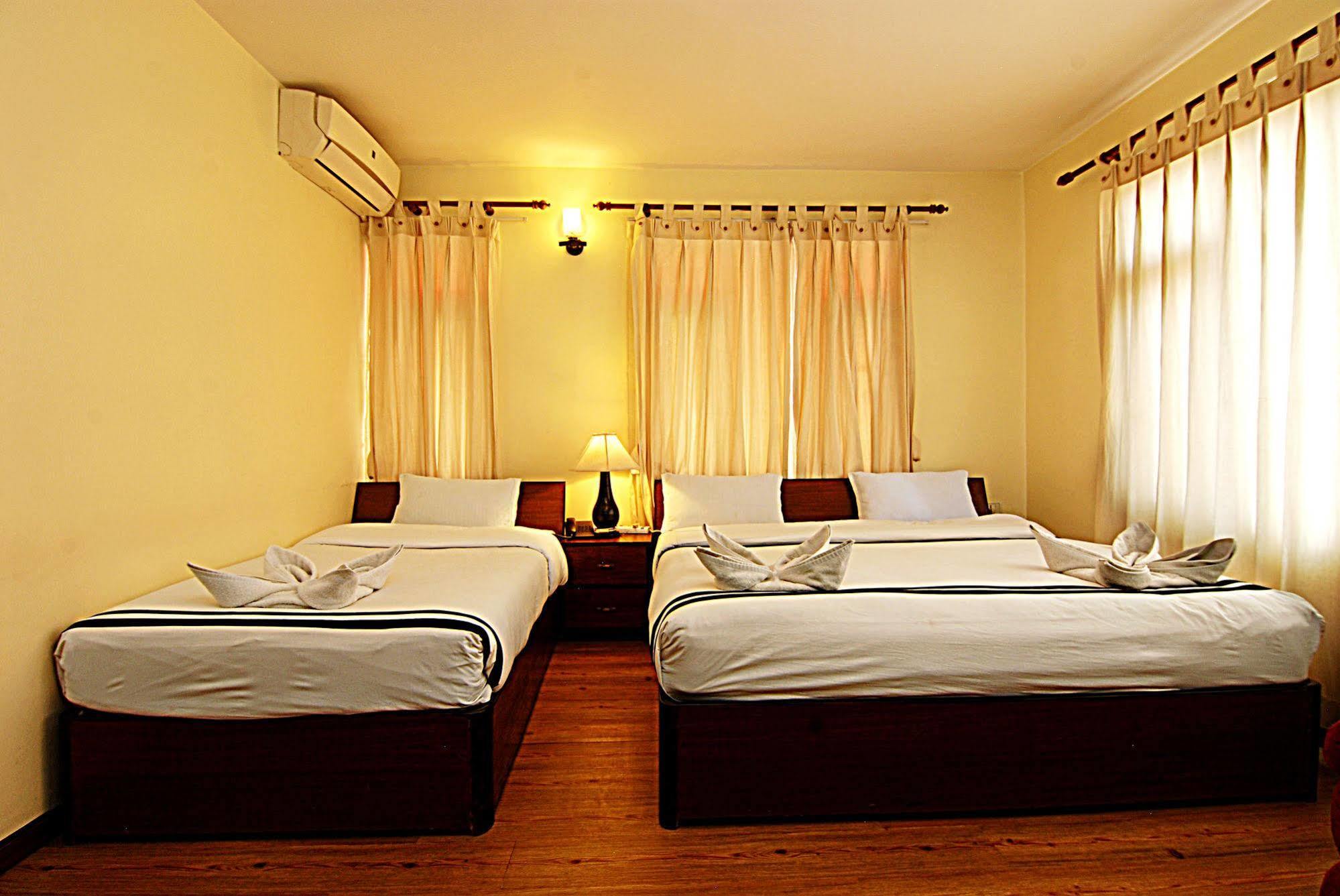 Hotel Amaryllis Катманду Екстериор снимка