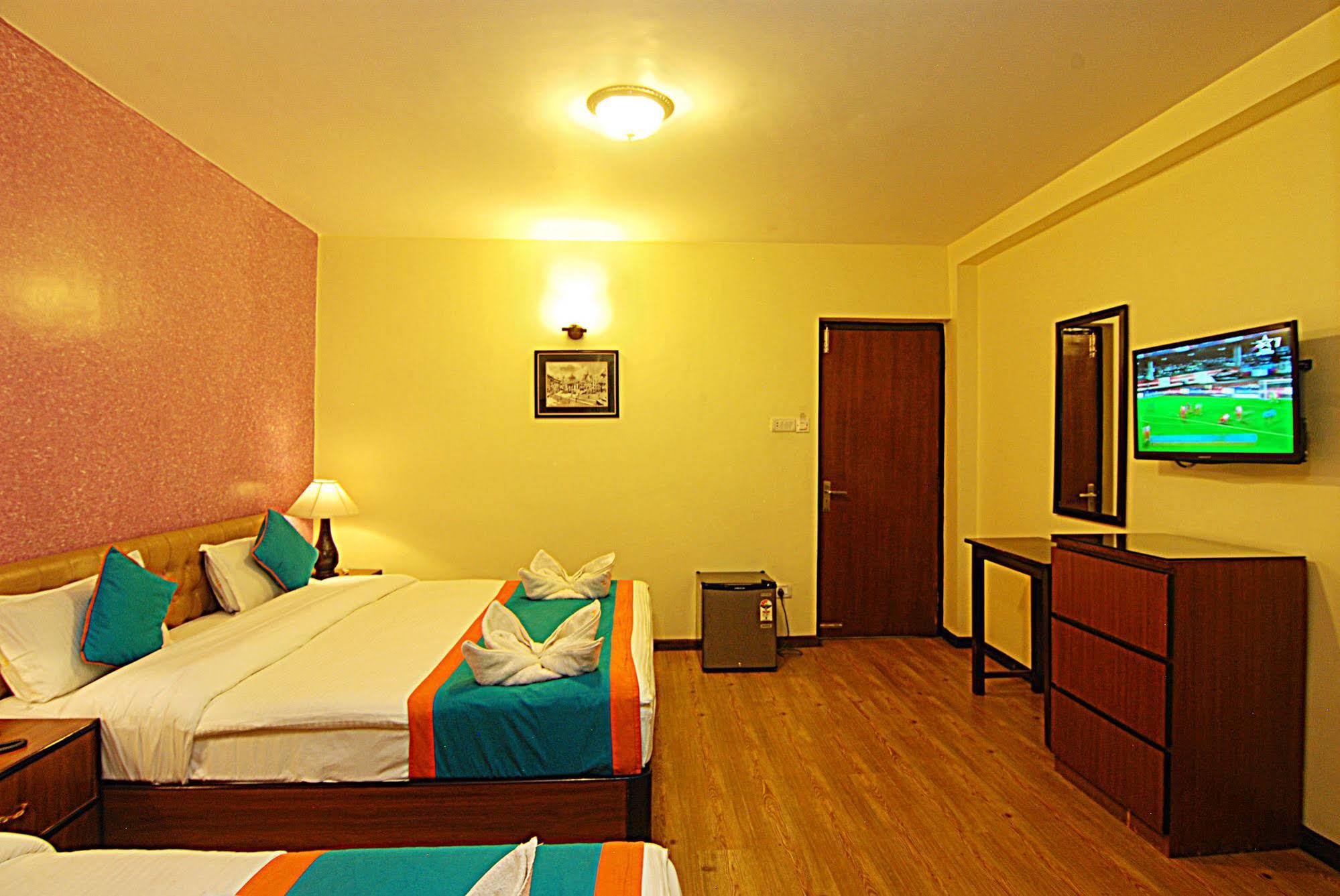 Hotel Amaryllis Катманду Екстериор снимка