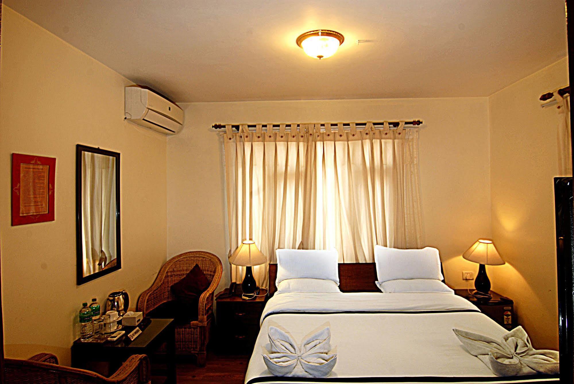Hotel Amaryllis Катманду Екстериор снимка