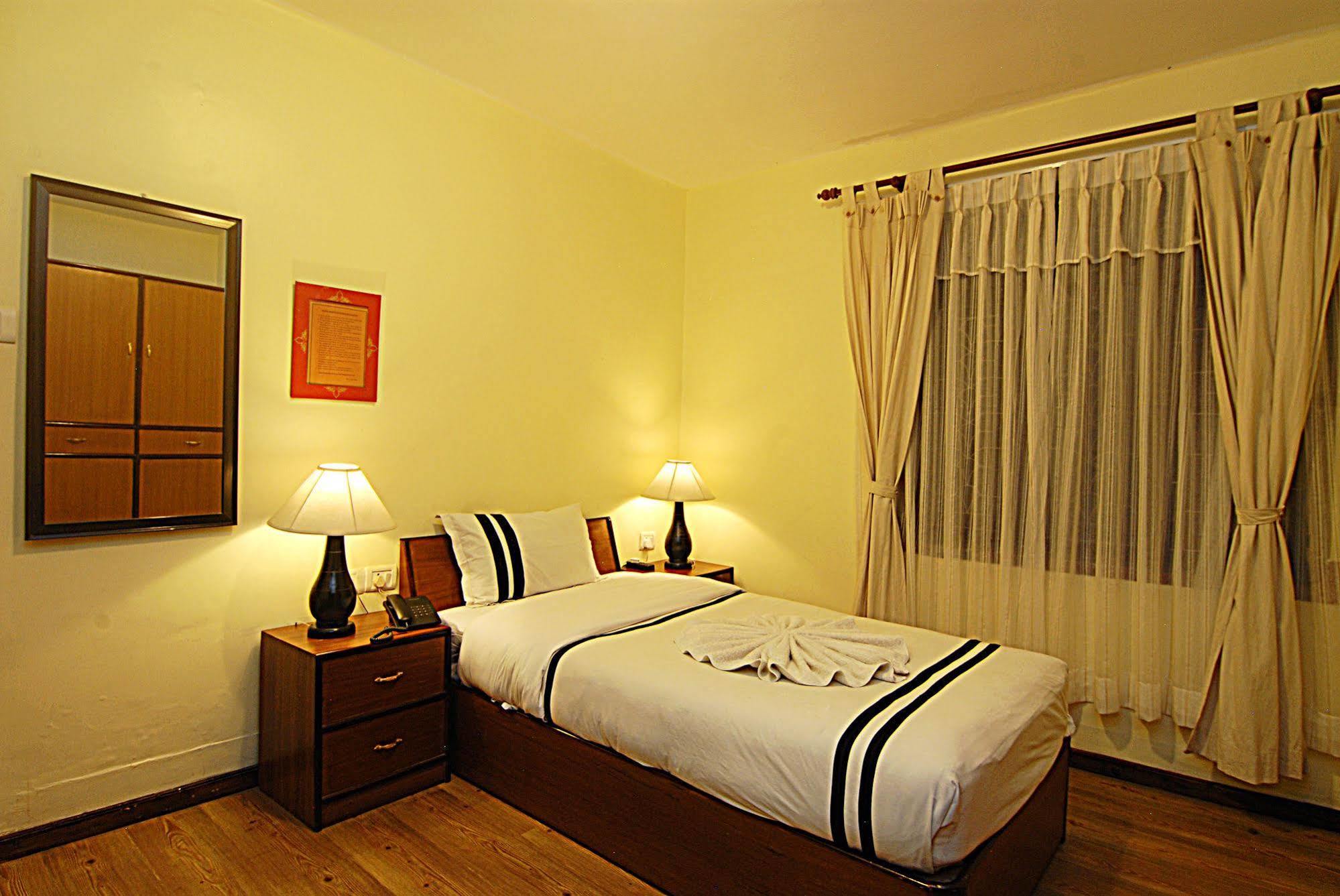 Hotel Amaryllis Катманду Екстериор снимка