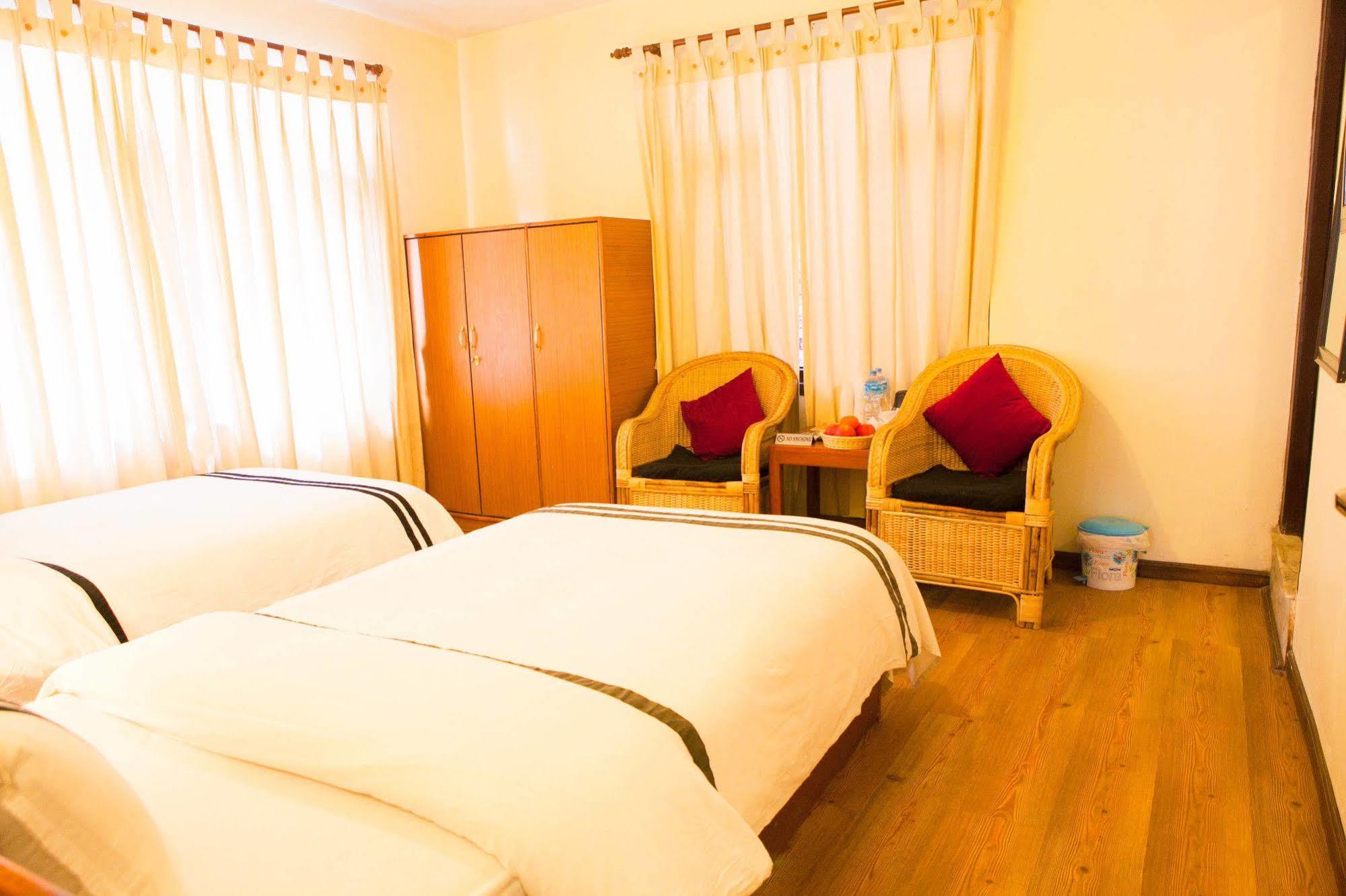 Hotel Amaryllis Катманду Екстериор снимка